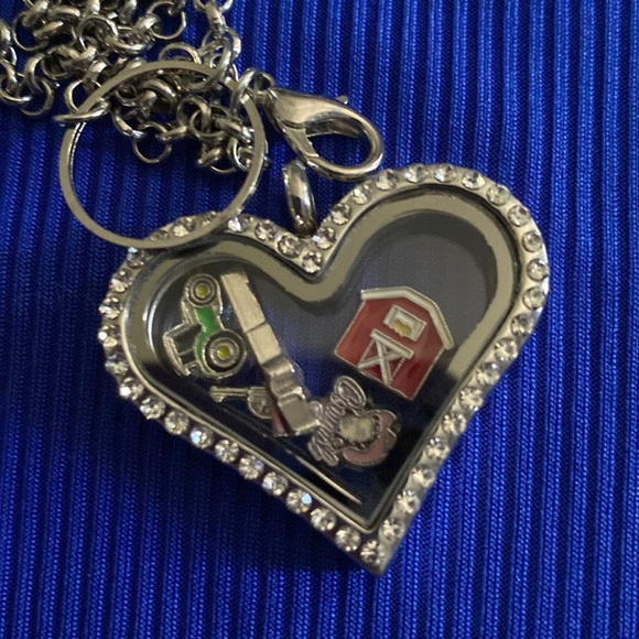 Accessories - Farm locket